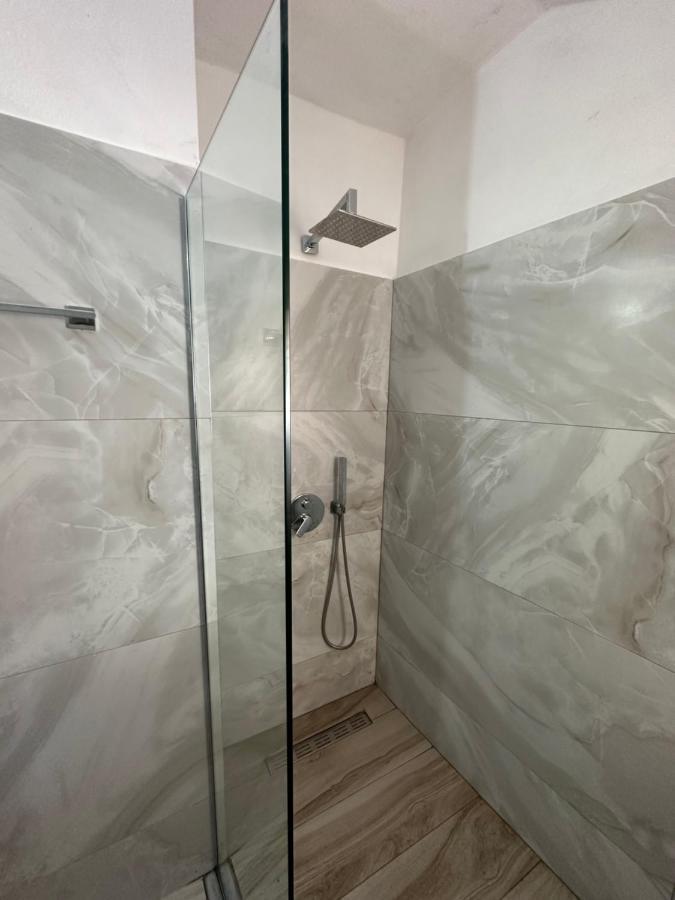 Vila Kylie Ksamil Bagian luar foto